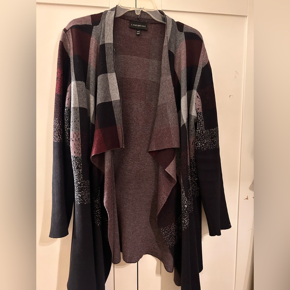 Lanebryant 14/16 wrap sweater. Good quality very tight knit. Good condition.
